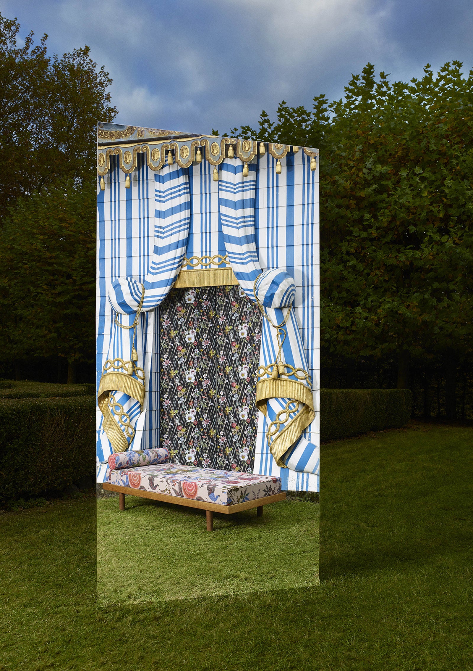 Wallpaper Rocaille Aqua | Christian Lacroix